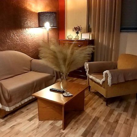 Anna Maria Greek Filoxenia Apartment Piraeus Exterior photo